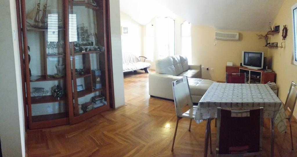 Nerina Apartment Petrovac Bagian luar foto